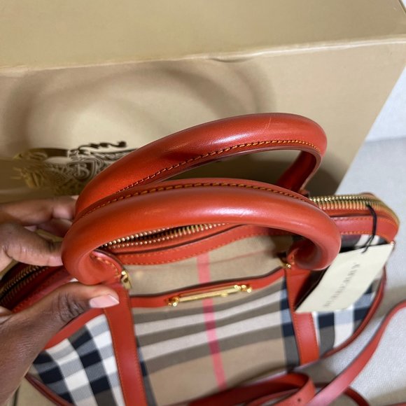 BURBERRY CHECKED HANDBAG - Picture 8 of 11